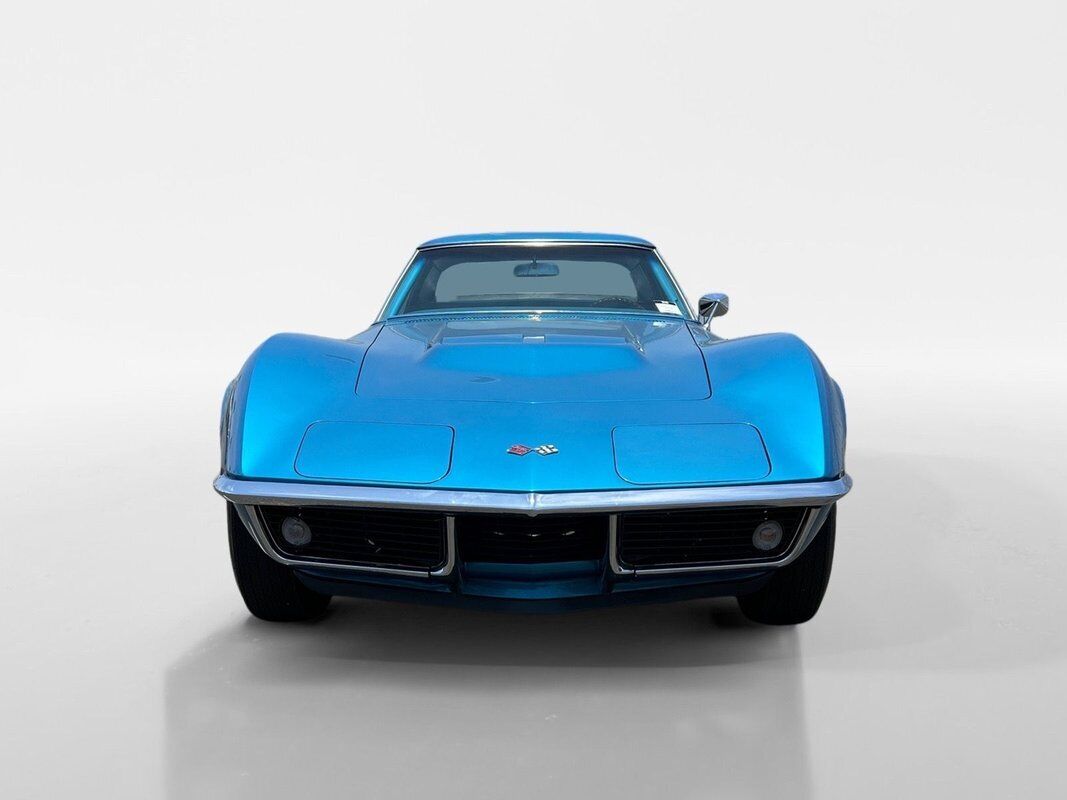 Chevrolet-Corvette-Coupe-1968-1