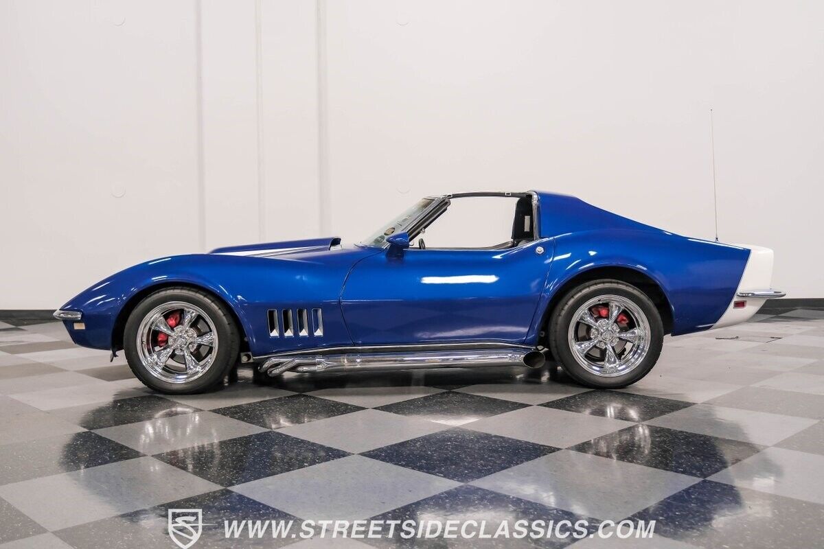 Chevrolet-Corvette-Coupe-1968-2