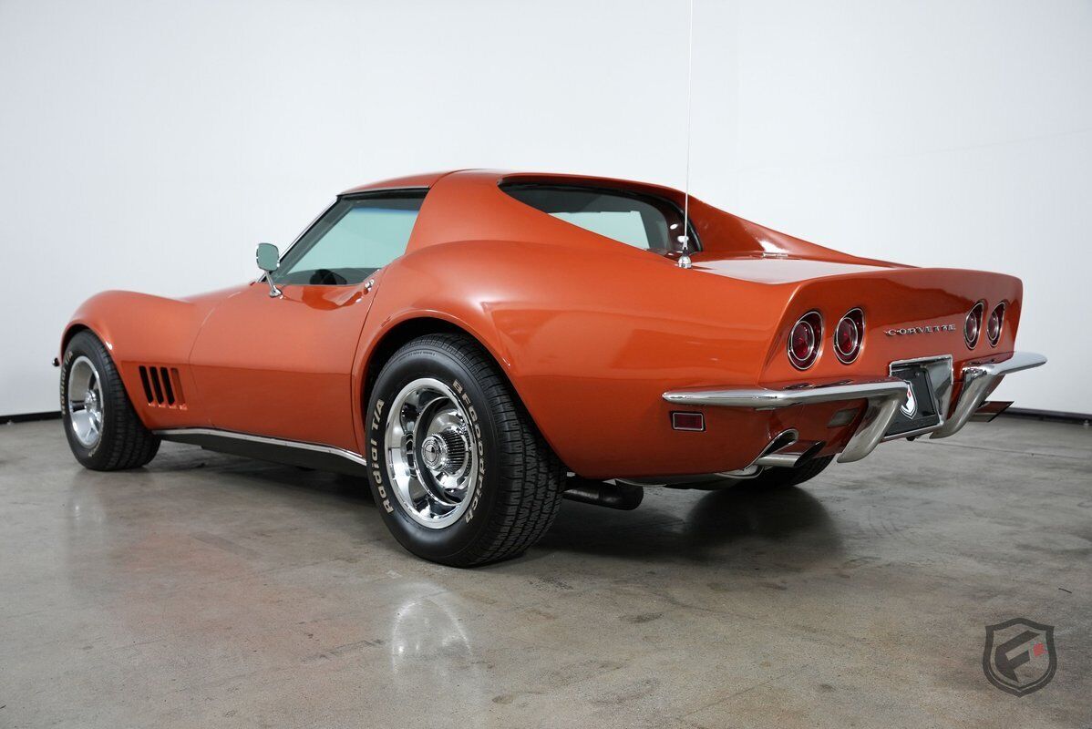 Chevrolet-Corvette-Coupe-1968-5