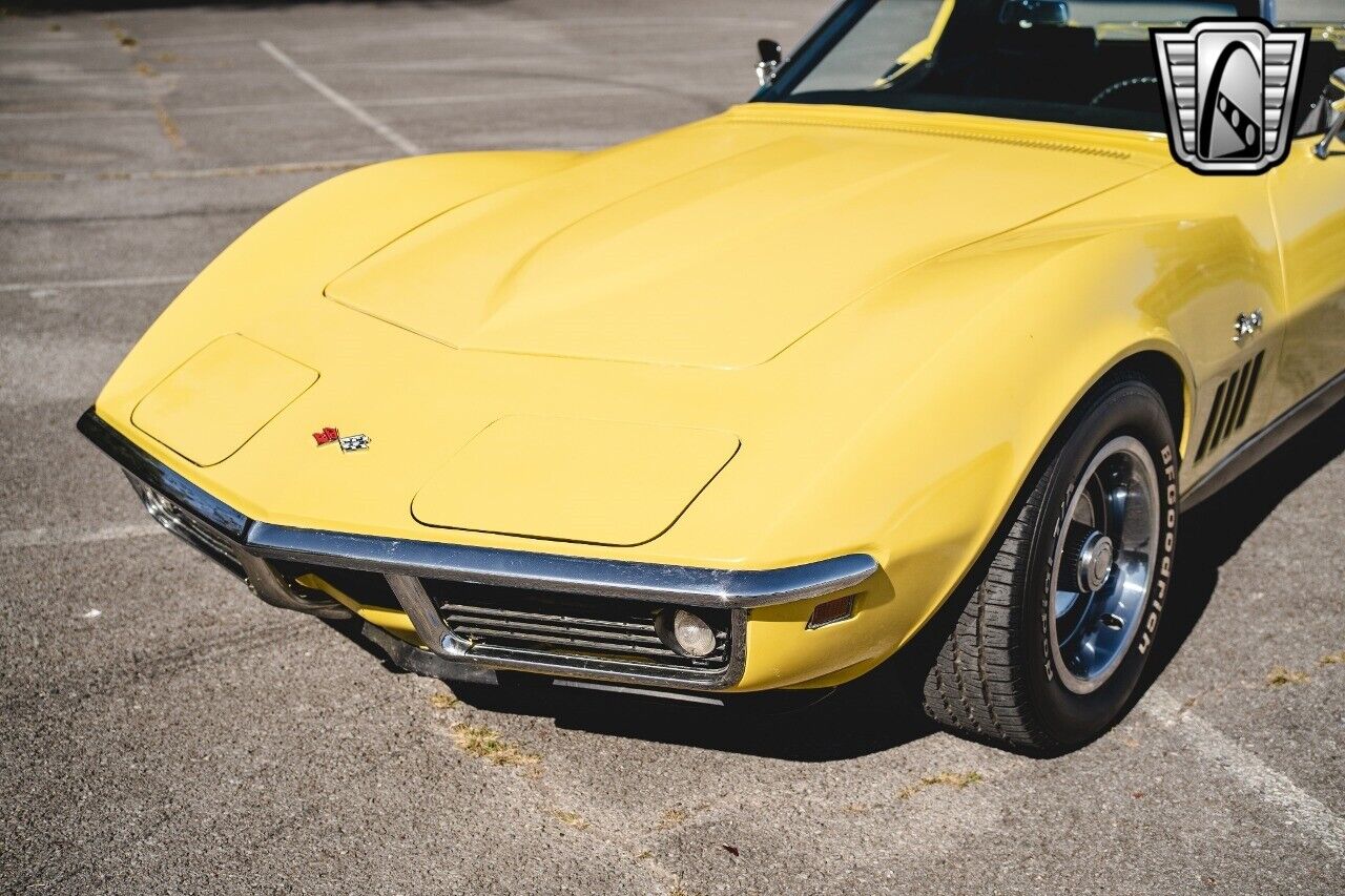 Chevrolet-Corvette-Coupe-1969-10