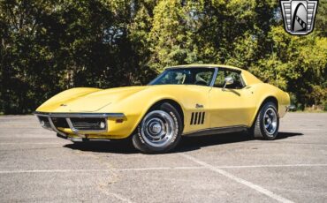 Chevrolet-Corvette-Coupe-1969-2