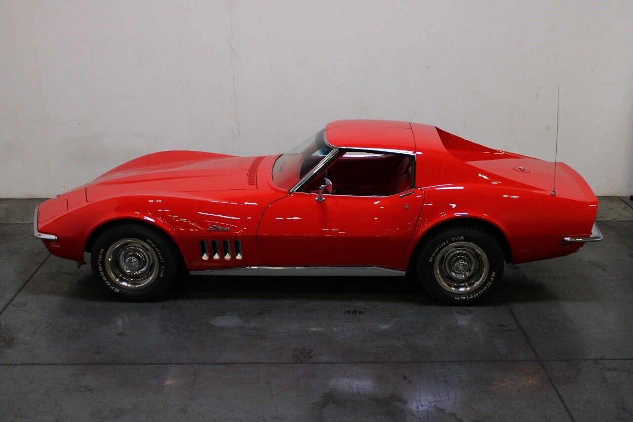 Chevrolet-Corvette-Coupe-1969-8