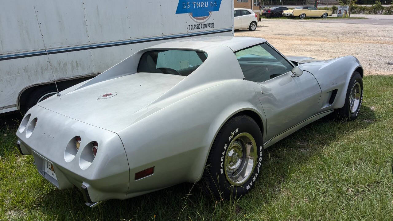 Chevrolet-Corvette-Coupe-1976-4