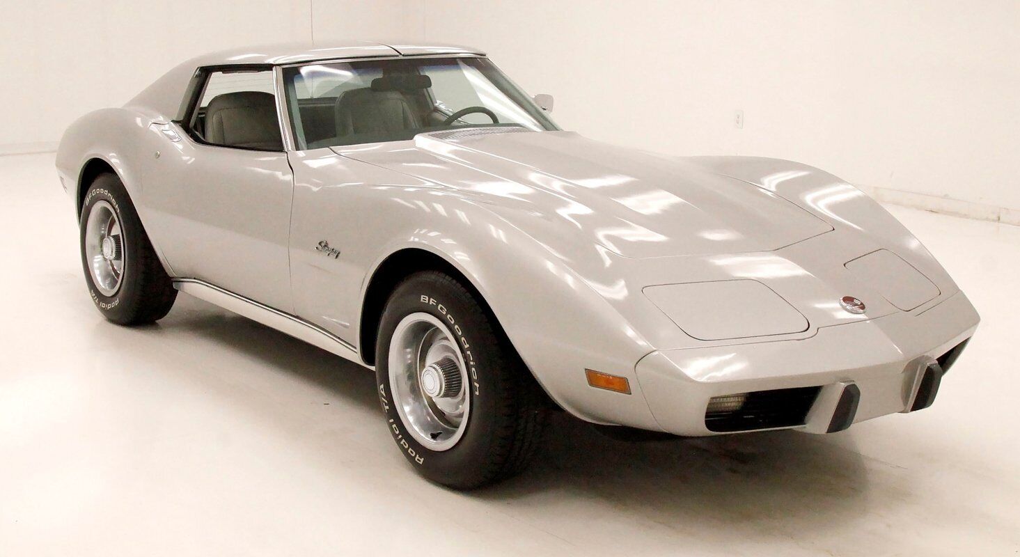 Chevrolet-Corvette-Coupe-1976-6