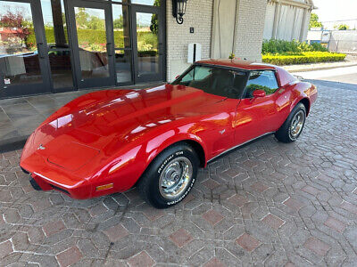 Chevrolet-Corvette-Coupe-1977-1