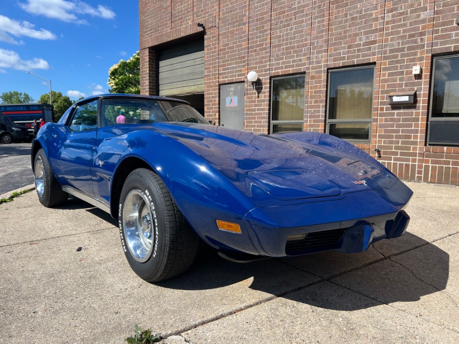 Chevrolet-Corvette-Coupe-1977-10