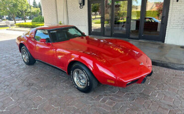 Chevrolet-Corvette-Coupe-1977-11