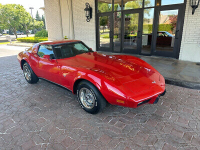 Chevrolet-Corvette-Coupe-1977-11