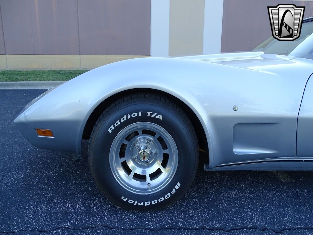 Chevrolet-Corvette-Coupe-1977-11