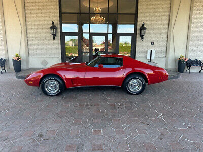 Chevrolet-Corvette-Coupe-1977-3