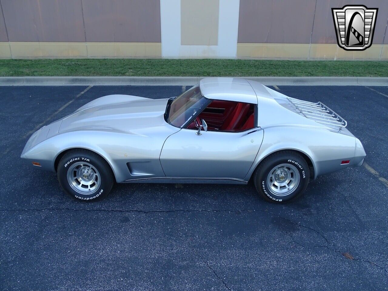 Chevrolet-Corvette-Coupe-1977-3