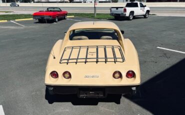 Chevrolet-Corvette-Coupe-1977-4