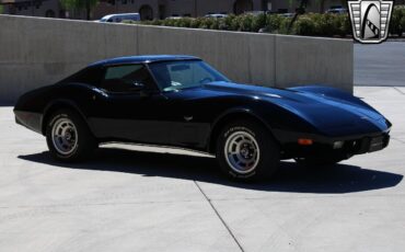 Chevrolet-Corvette-Coupe-1977-5