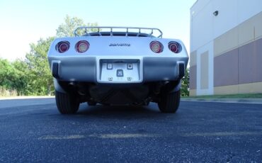 Chevrolet-Corvette-Coupe-1977-6