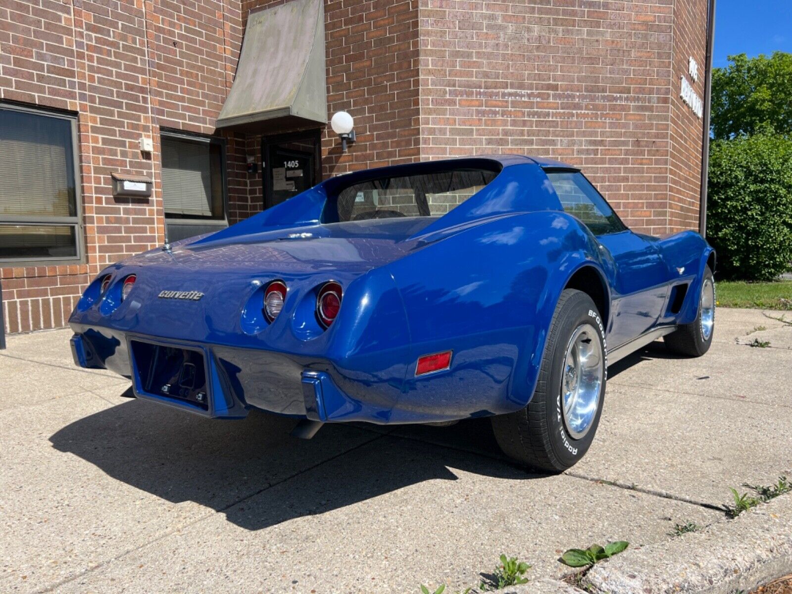 Chevrolet-Corvette-Coupe-1977-6