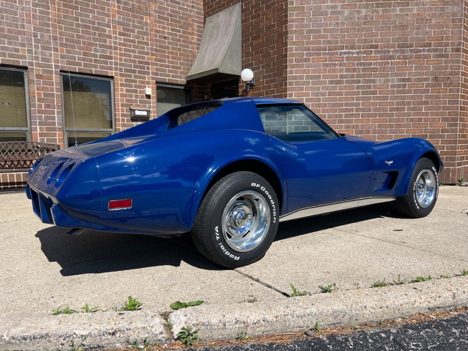 Chevrolet-Corvette-Coupe-1977-7