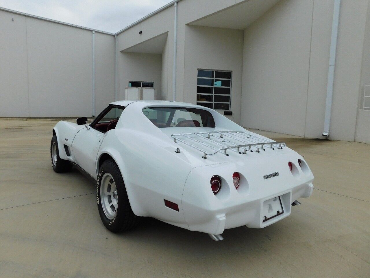 Chevrolet-Corvette-Coupe-1977-8