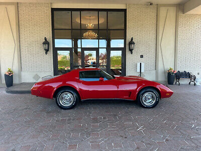 Chevrolet-Corvette-Coupe-1977-9