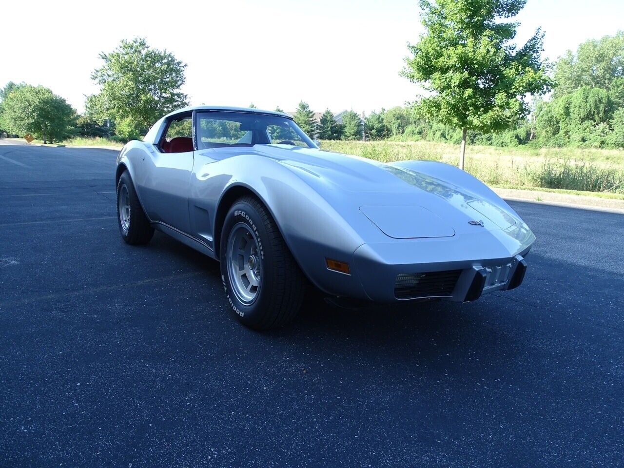 Chevrolet-Corvette-Coupe-1977-9