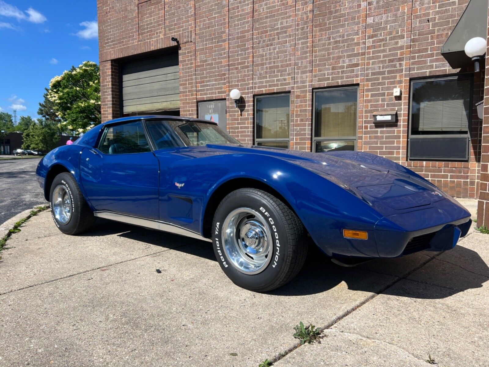 Chevrolet-Corvette-Coupe-1977-9