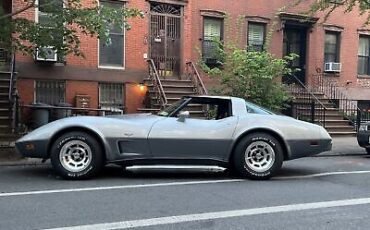 Chevrolet-Corvette-Coupe-1978-1