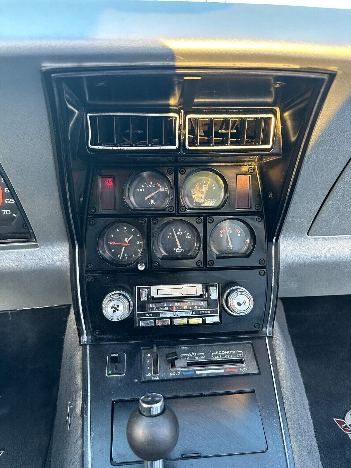 Chevrolet-Corvette-Coupe-1978-15