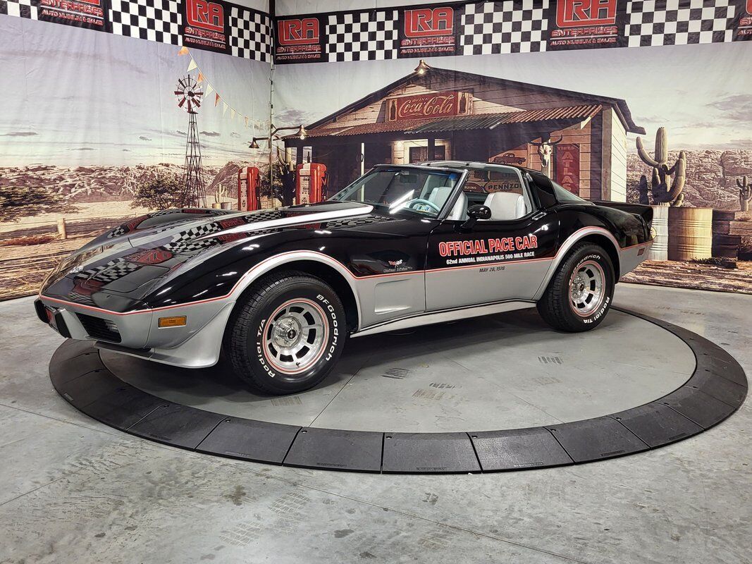 Chevrolet-Corvette-Coupe-1978-2