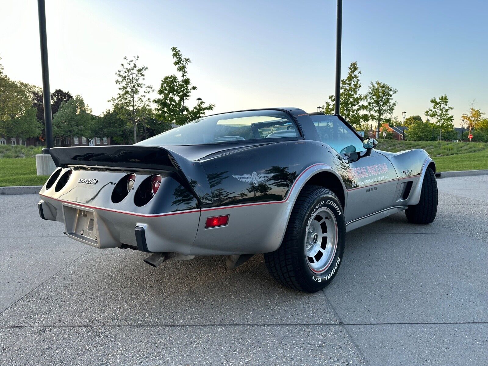 Chevrolet-Corvette-Coupe-1978-3