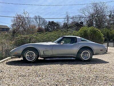 Chevrolet-Corvette-Coupe-1978-3