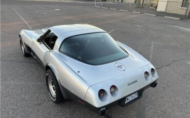 Chevrolet-Corvette-Coupe-1978-4