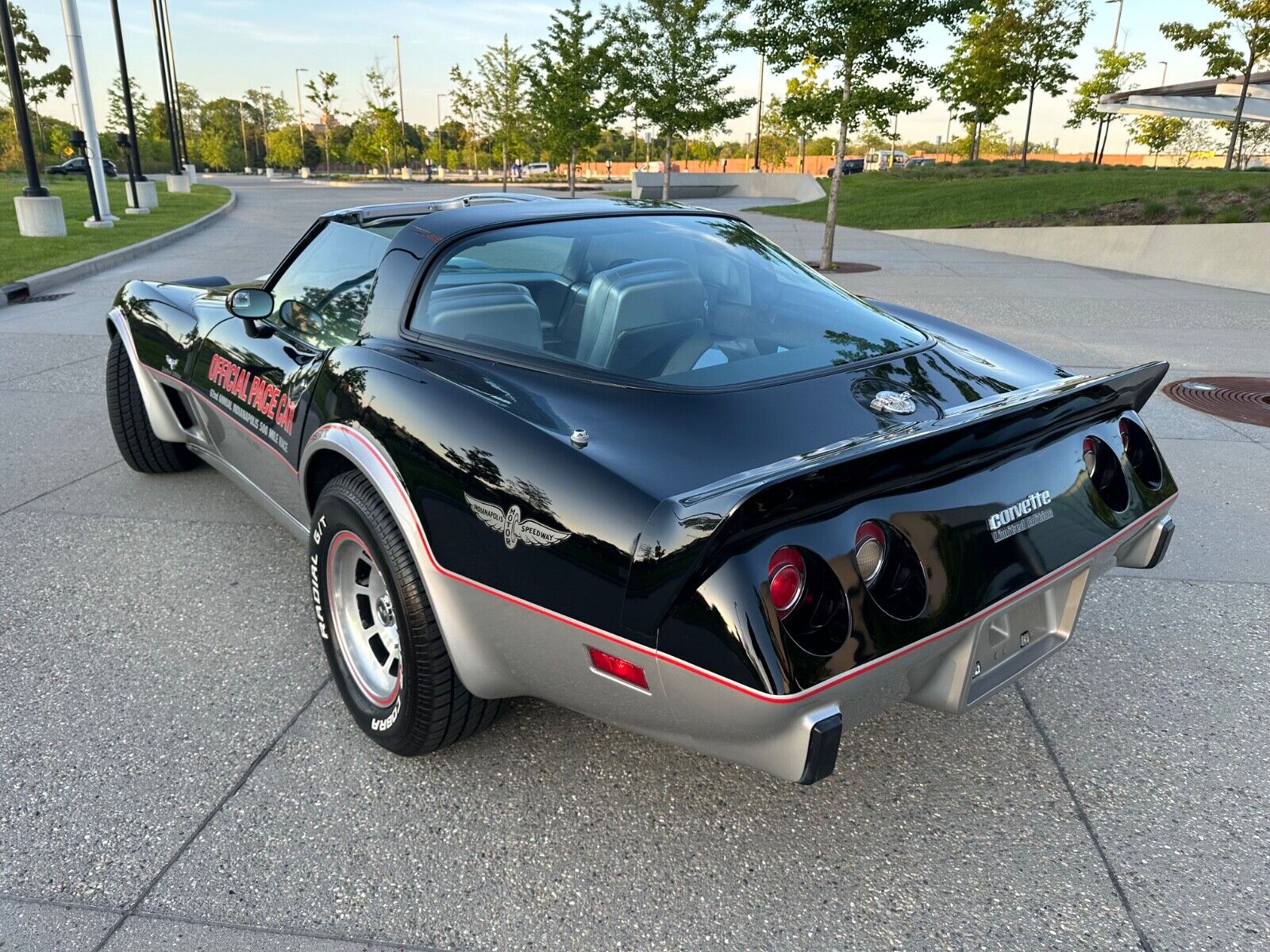 Chevrolet-Corvette-Coupe-1978-9