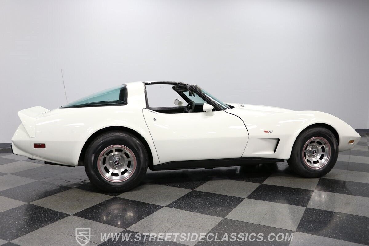 Chevrolet-Corvette-Coupe-1979-14