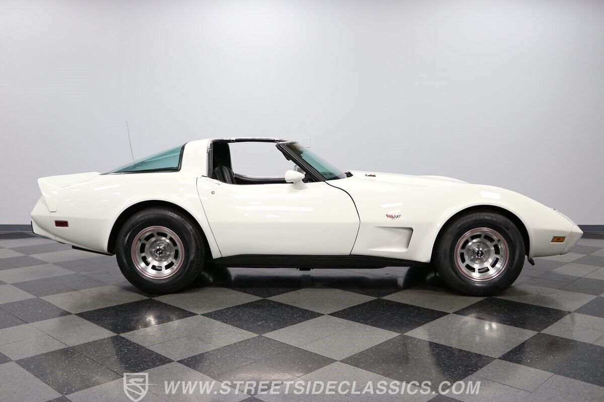 Chevrolet-Corvette-Coupe-1979-15