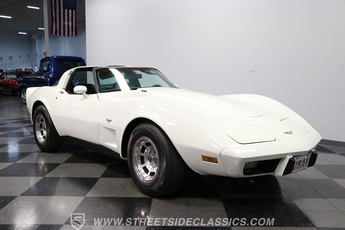 Chevrolet-Corvette-Coupe-1979-17