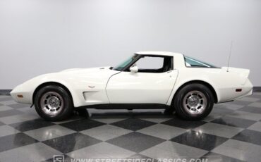 Chevrolet-Corvette-Coupe-1979-2