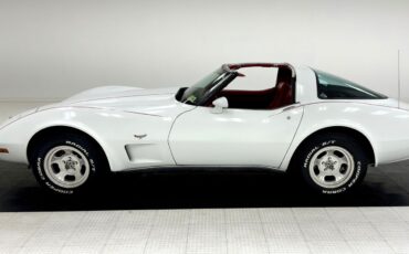 Chevrolet-Corvette-Coupe-1979-2