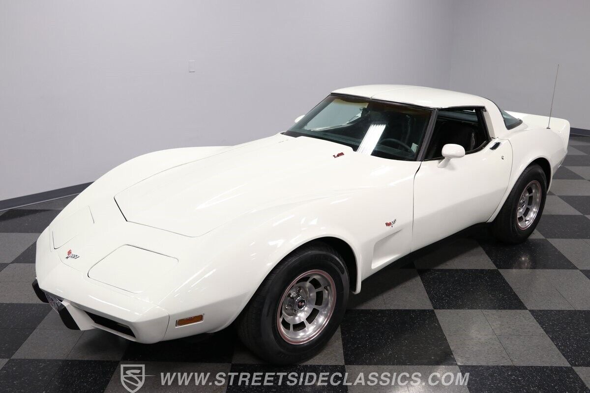 Chevrolet-Corvette-Coupe-1979-21