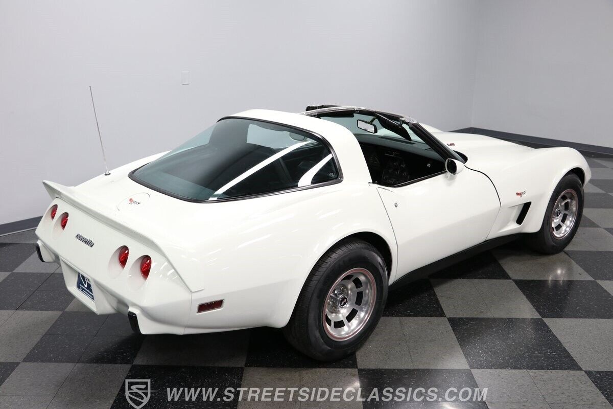 Chevrolet-Corvette-Coupe-1979-29