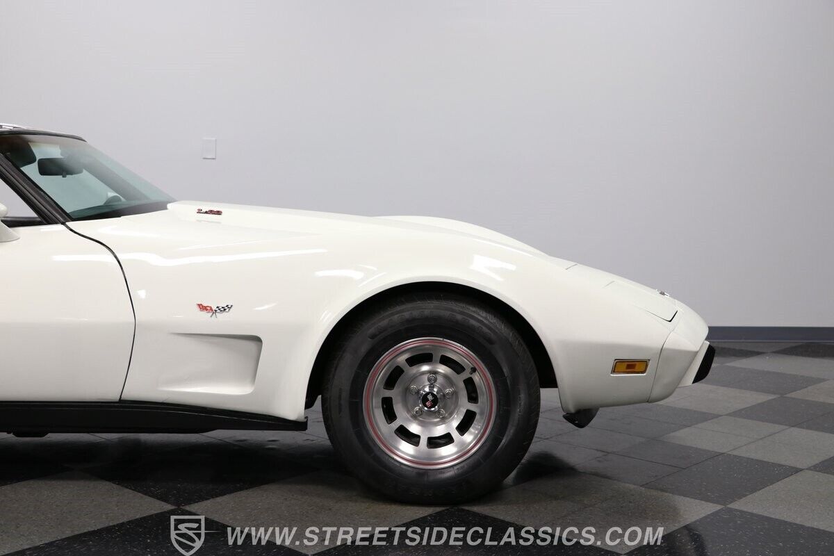 Chevrolet-Corvette-Coupe-1979-33