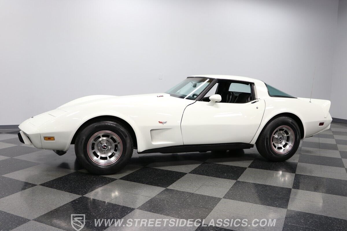 Chevrolet-Corvette-Coupe-1979-6