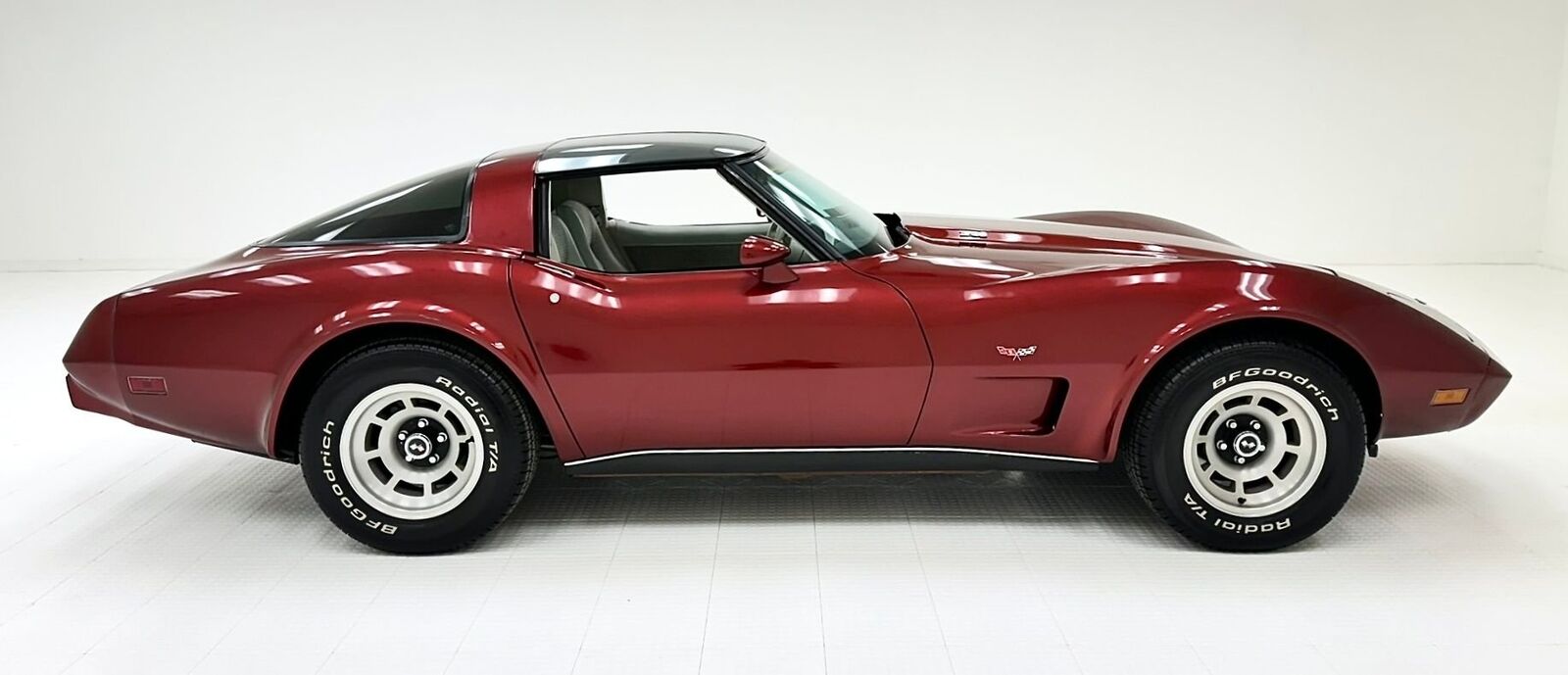 Chevrolet-Corvette-Coupe-1979-6