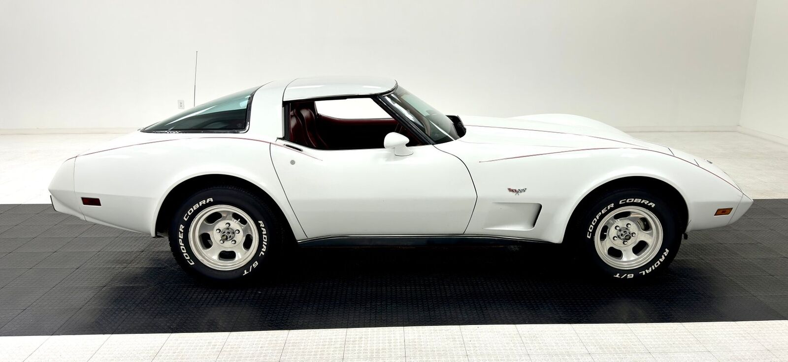 Chevrolet-Corvette-Coupe-1979-6