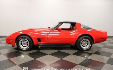 Chevrolet-Corvette-Coupe-1980-2