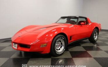 Chevrolet-Corvette-Coupe-1980-5