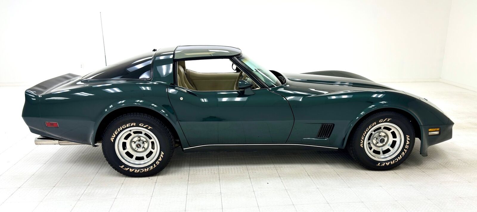 Chevrolet-Corvette-Coupe-1980-6