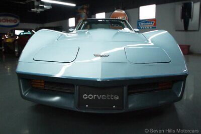 Chevrolet-Corvette-Coupe-1982-17