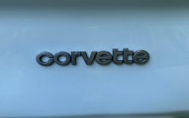 Chevrolet-Corvette-Coupe-1982-27