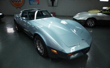 Chevrolet-Corvette-Coupe-1982-3