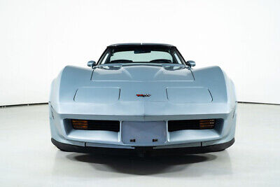 Chevrolet-Corvette-Coupe-1982-3