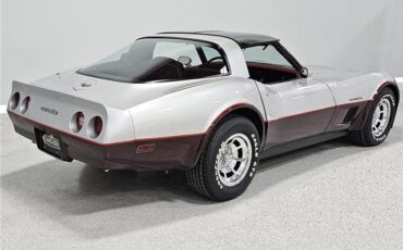 Chevrolet-Corvette-Coupe-1982-4